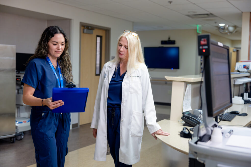 neuropsychologist jessica potvin rounds with a neuropsychology resident at barrow