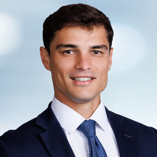 portrait of Noah Nawabi, MD