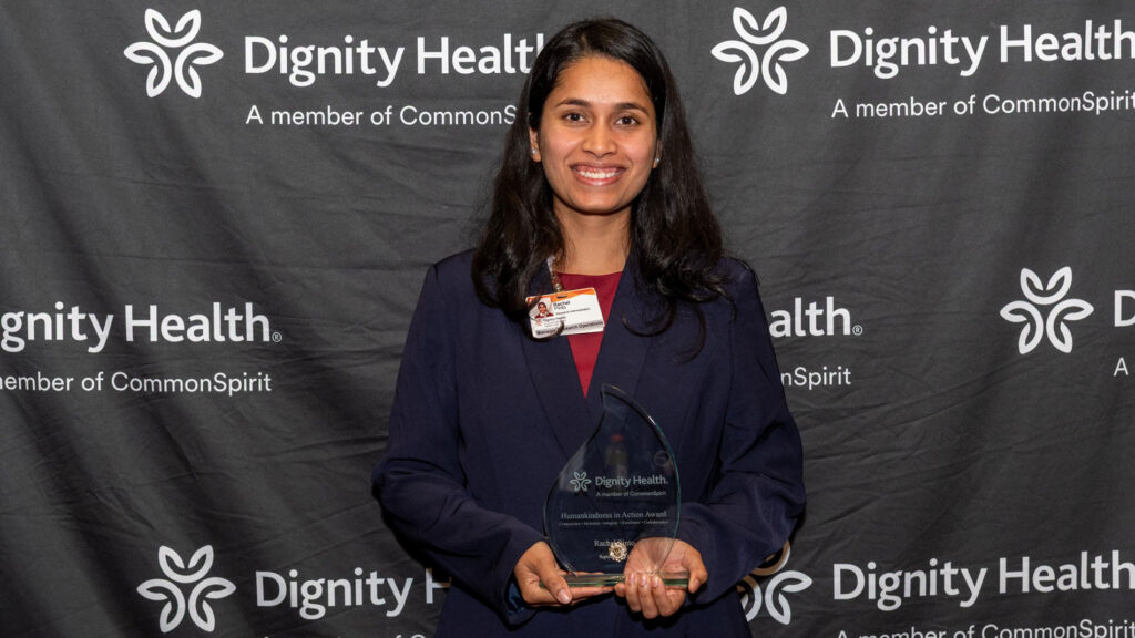 Rachel Pinto with her award