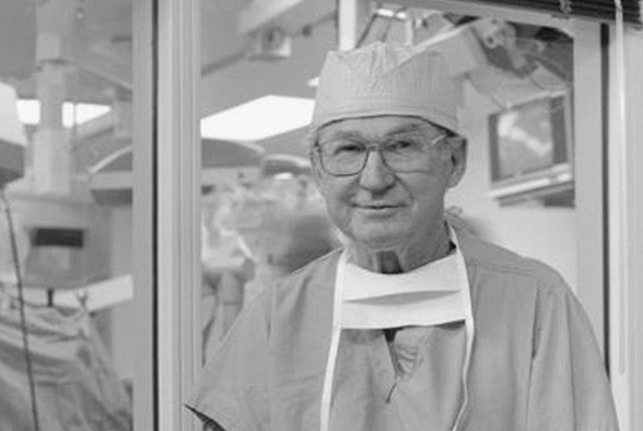 Dr. John Green Retires as director of Barrow Neurological Institute.